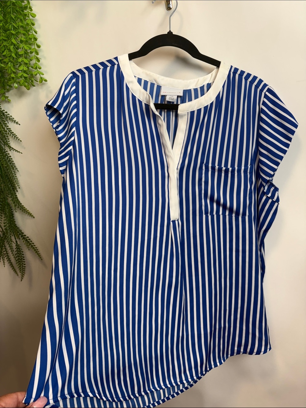 Liz Claiborne Blue and White Vertical Stripe Cap Sleeve Blouse